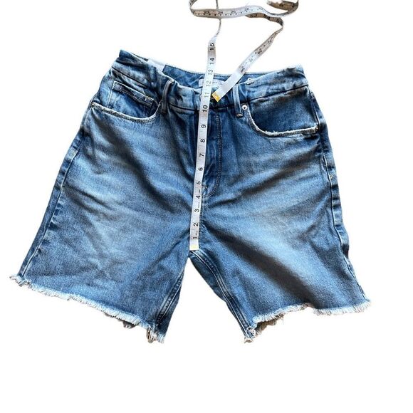 GOOD AMERICAN GOOD ICON SHORT Size 6/28 NWOT - Picture 13 of 15